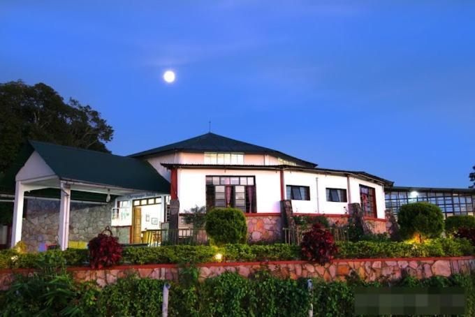 Rendezvous Resort Cherrapunji Extérieur photo